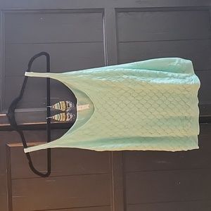 Melon colored sweater tank dainty design viscose/nylon size L with bead earrings